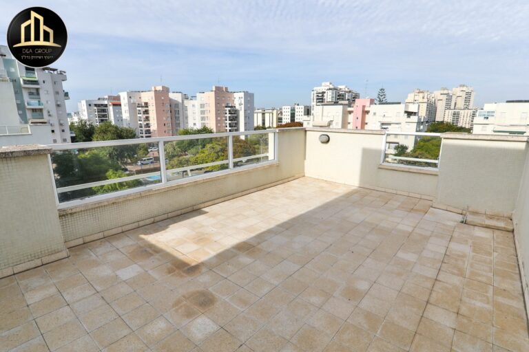 פנטהאוז למכירה בקרית גנים מערב ראשון לציון