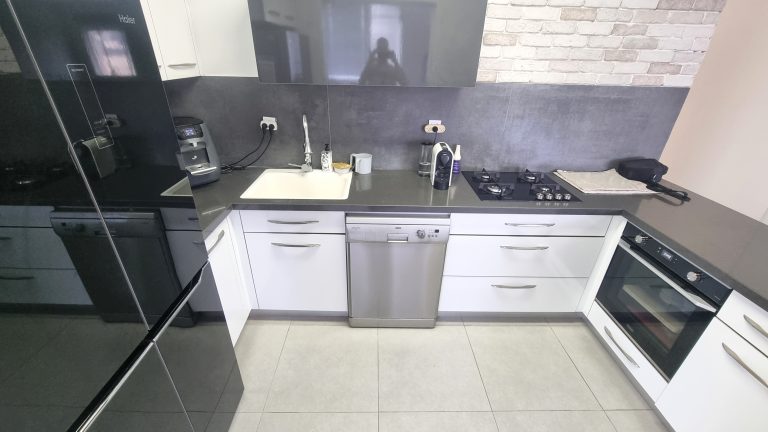דירה עם יחידת דיור למכירה בקרית גנים ראשון לציון